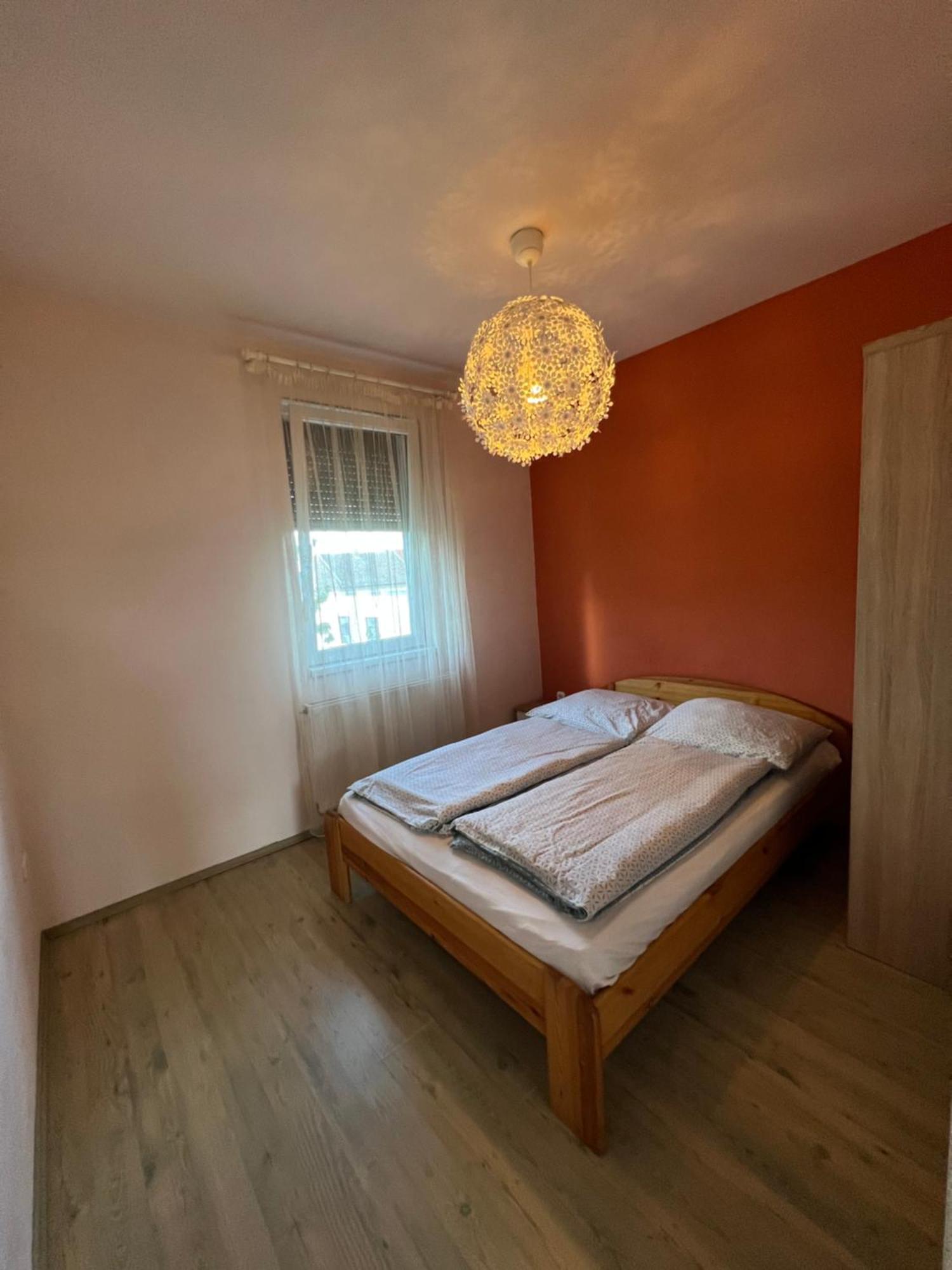 Kristaly Apartman Seghedin Exterior foto